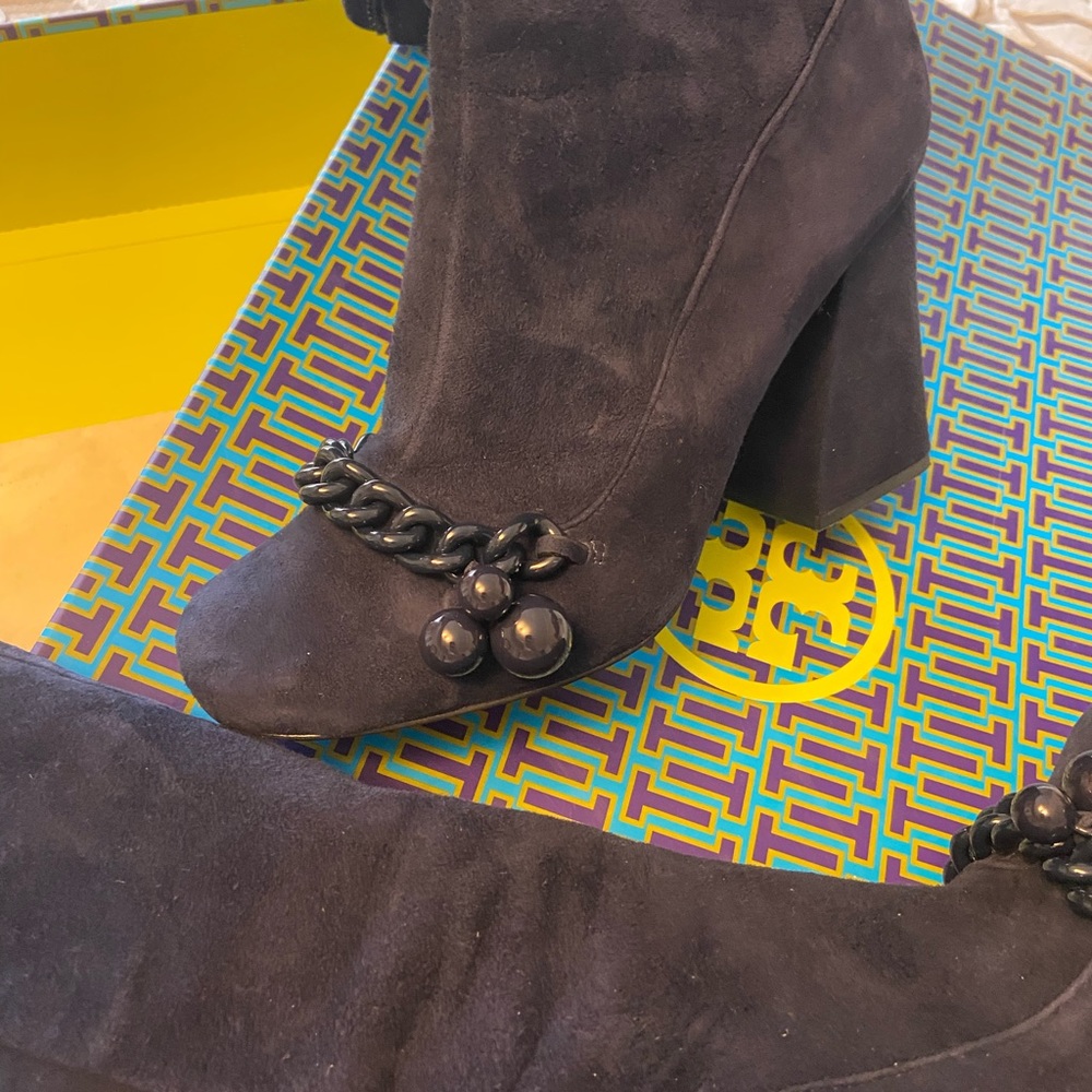 Tory Burch 👢 - Picture 4 of 6